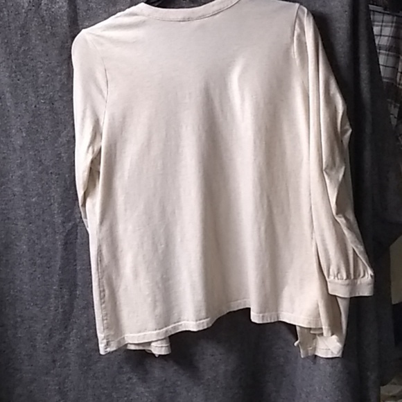 Lane Bryant long sleeved shirt. Cream - Picture 3 of 3